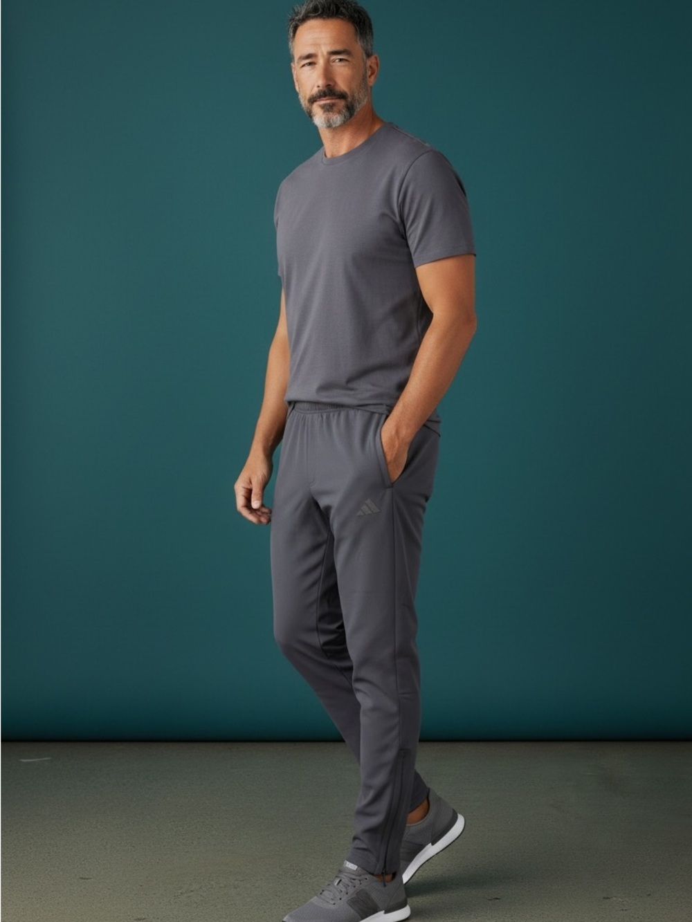 Adidas Men's Gray Sweatpants Joggers